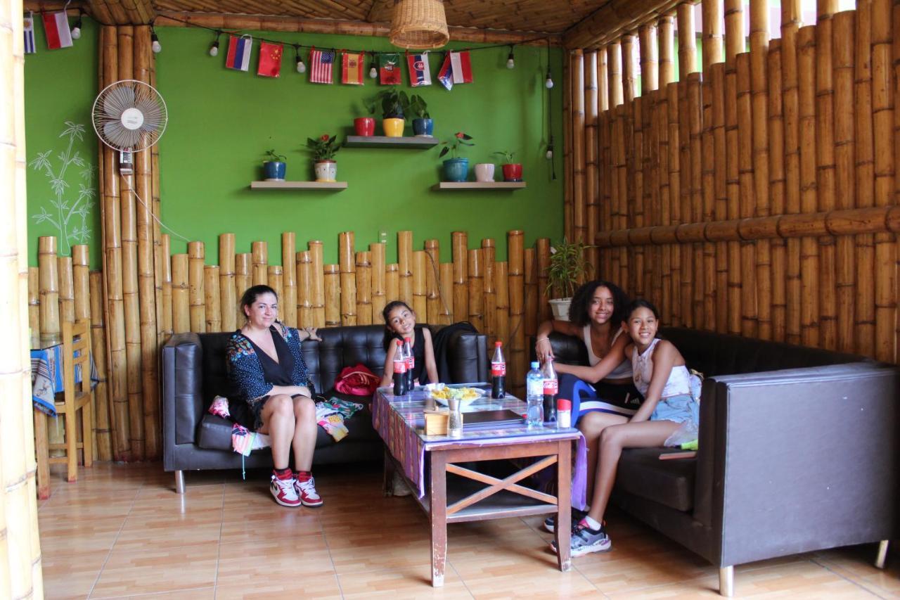 伊察 La Casa De Bamboo旅舍 外观 照片